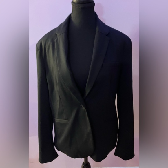 Black Gap blazer with lightly padded shoulders size S/M - Picture 2 of 10